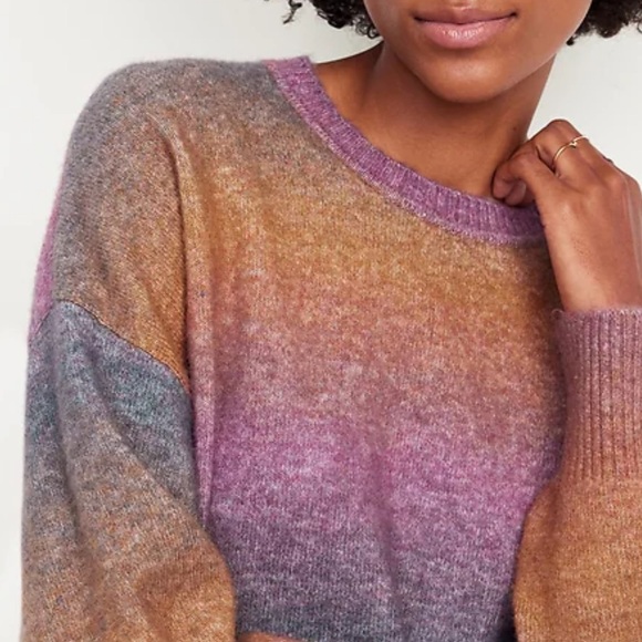 Old Navy Cozy Crew-Neck Ombré Sweater, Cool Ombré - Picture 7 of 8